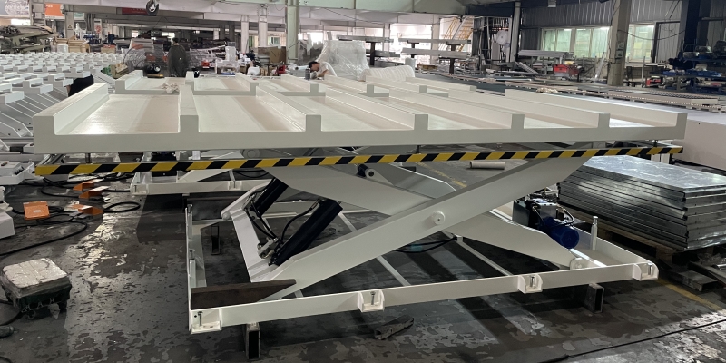 Elevator hidraulic cu 6 poziții de furculiță pentru mobilier pentru panou: soluție de transfer de materiale personalizate