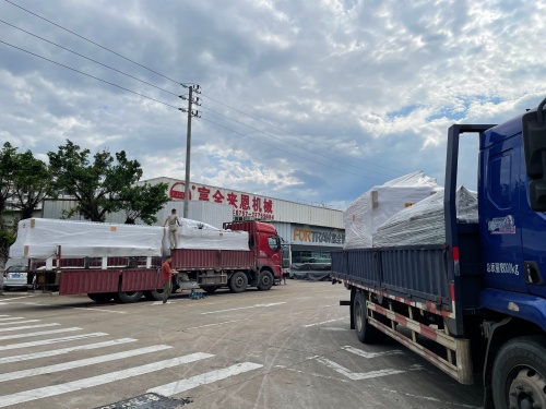Expediere dublă pentru camion: Liniile de producție de bandă de margine pleacă pentru clienții globali