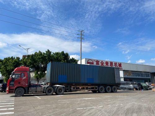 Două linii complete de producție de pliere și sigilare a cartonului au fost expediate în Peru pentru îmbunătățirea capacității locale de ambalare